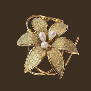 Vintage Gold Plated Brooch with Natural Baroque Pearls